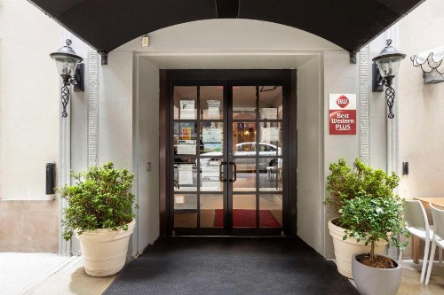 Best Western Plus Hospitality House Suites - image 41