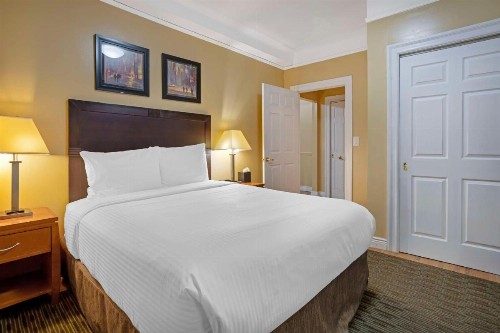 Best Western Plus Hospitality House Suites - image 6