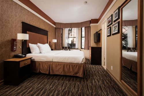The Hotel at Fifth Avenue - image 14