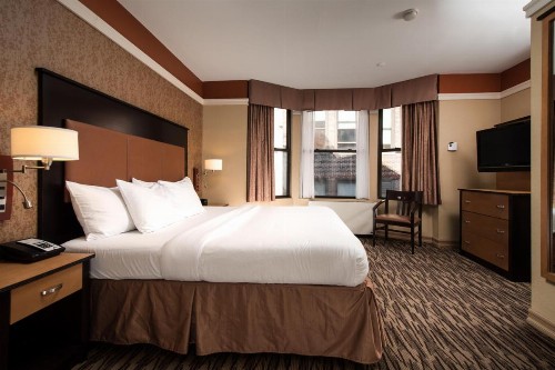 The Hotel at Fifth Avenue - image 23