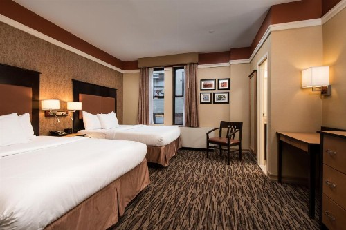 The Hotel at Fifth Avenue - image 24