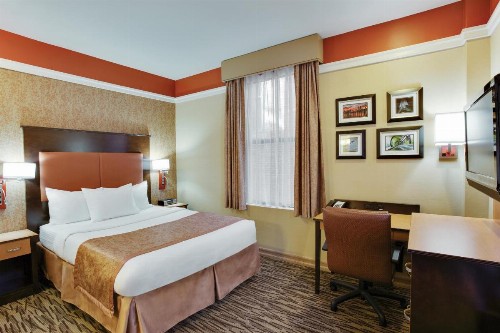 The Hotel at Fifth Avenue - image 32