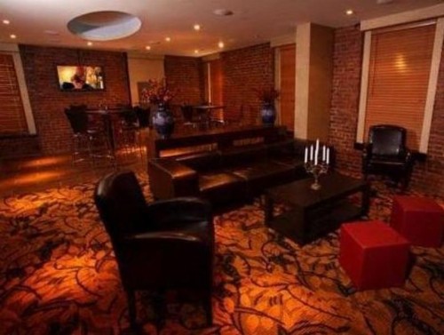 Broadway Hotel & Hostel - image 7
