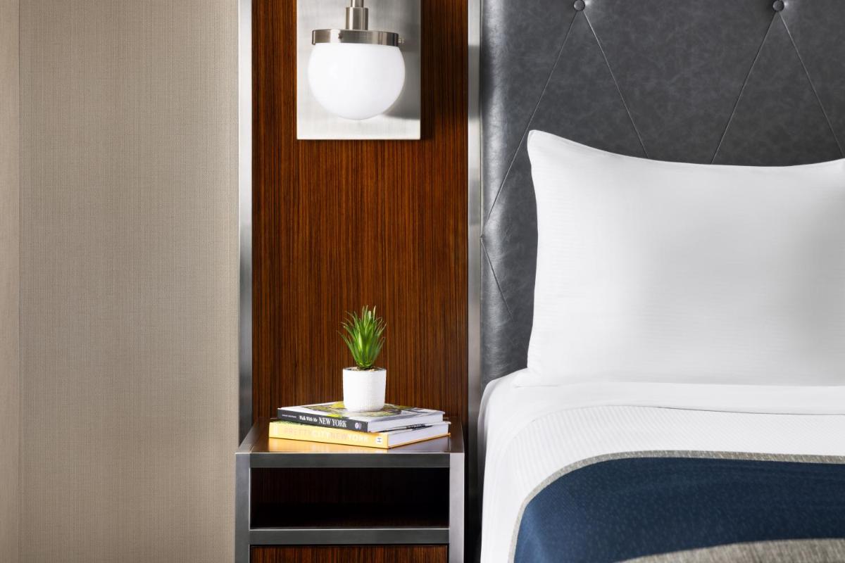 The New Yorker A Wyndham Hotel - image 4