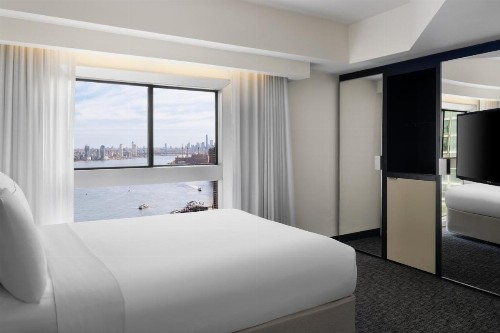 Millennium Hilton New York One UN Plaza - image 16
