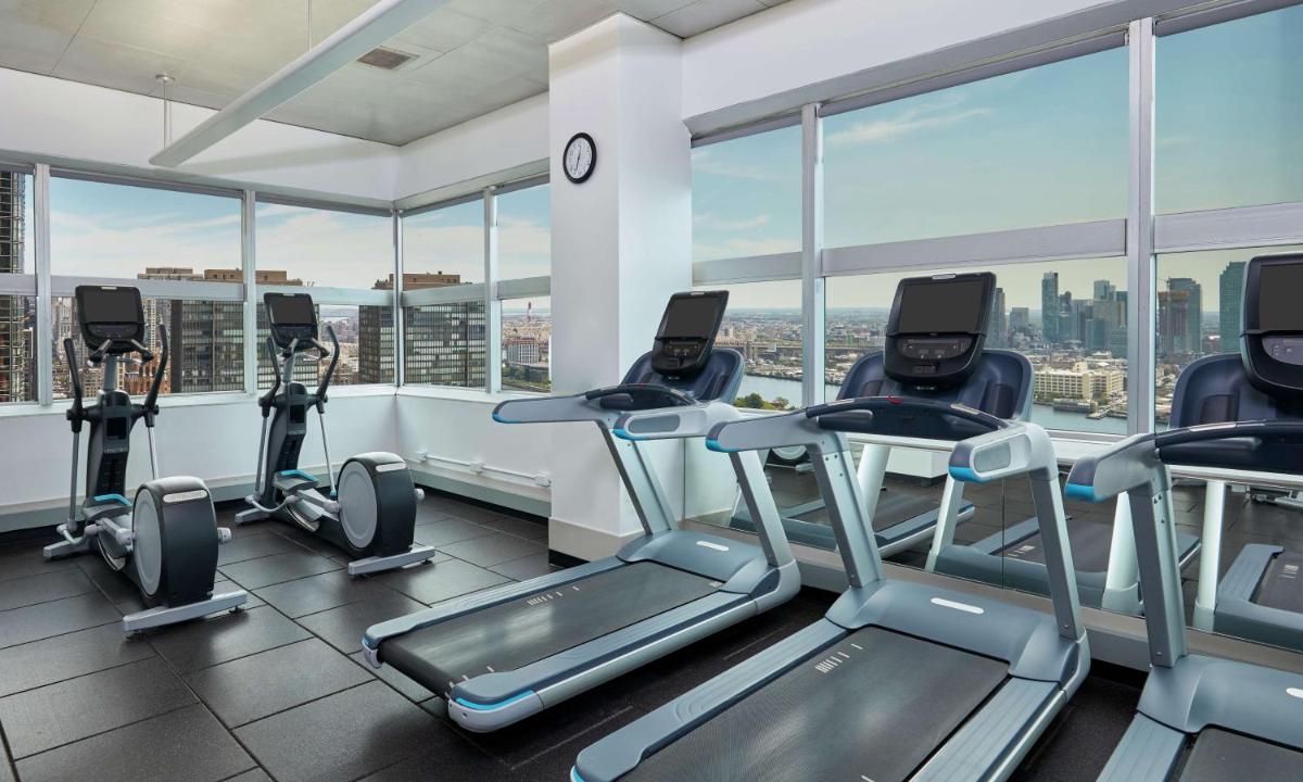 Millennium Hilton New York One UN Plaza - image 2