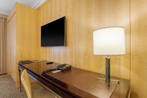 Omni Berkshire Place - image 11