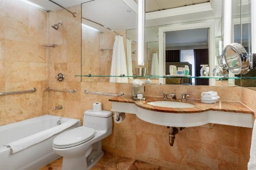 Omni Berkshire Place - image 2