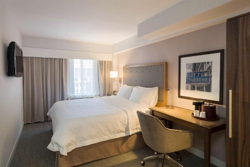 Hampton Inn Madison Square Garden - image 17