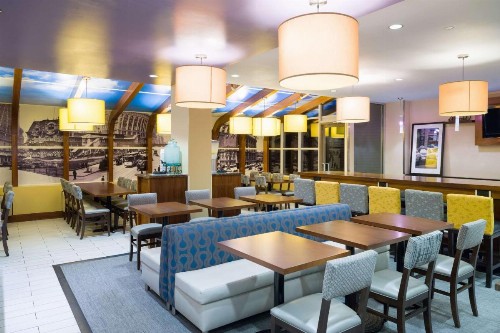Hampton Inn Madison Square Garden - image 21