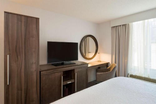 Hampton Inn Manhattan Chelsea - image 10