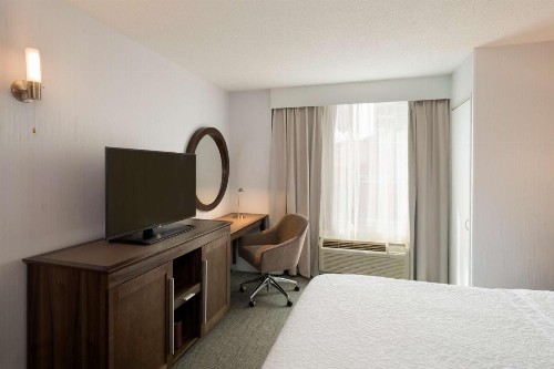 Hampton Inn Manhattan Chelsea - image 3