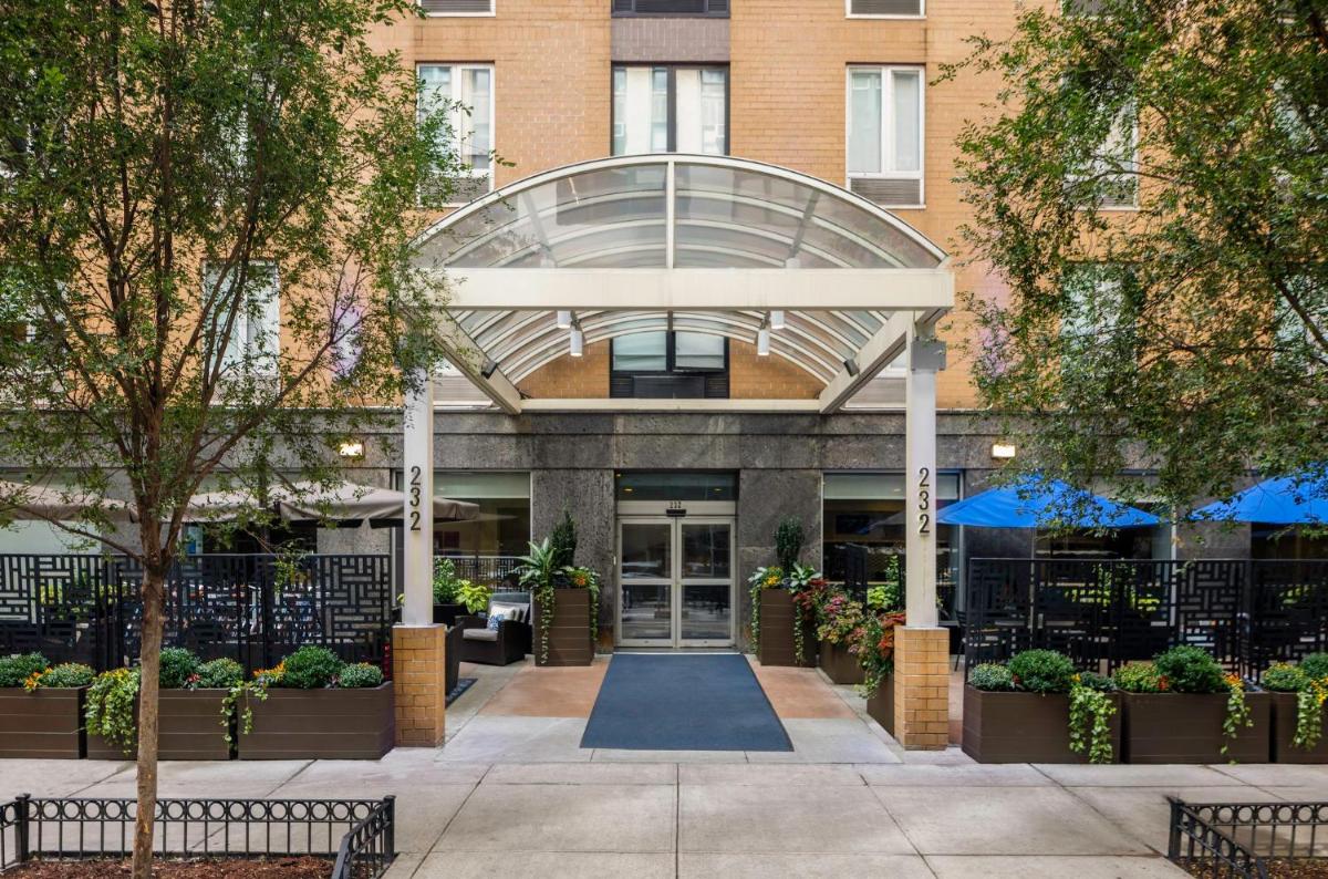 Holiday Inn Express New York City Chelsea an IHG Hotel - main image