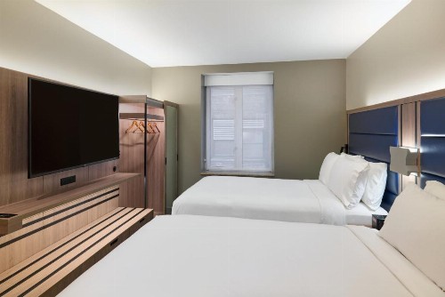 Holiday Inn Express New York City Chelsea an IHG Hotel - image 31