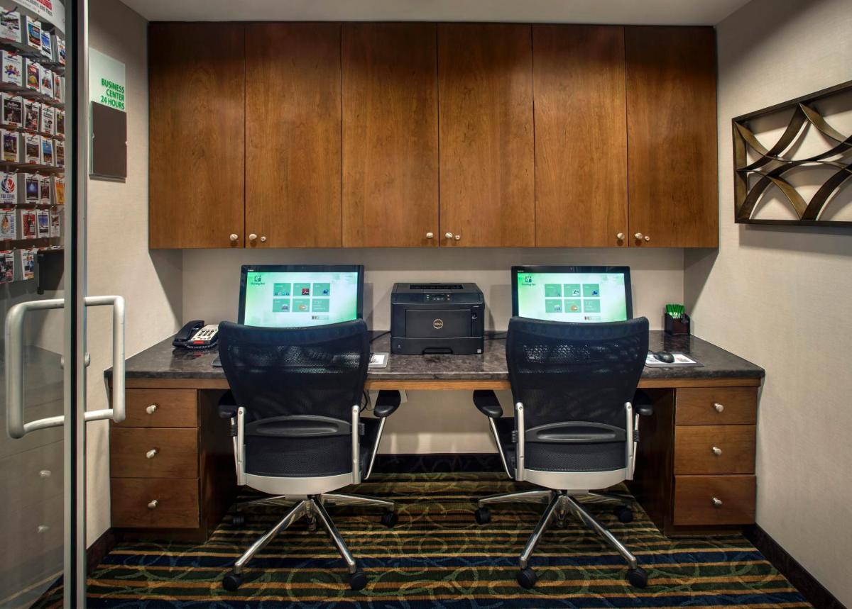 Holiday Inn Manhattan 6th Ave - Chelsea an IHG Hotel - image 4