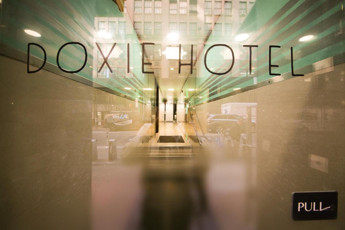 Doxie Hotel - image 3