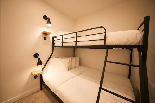Doxie Hotel - image 8