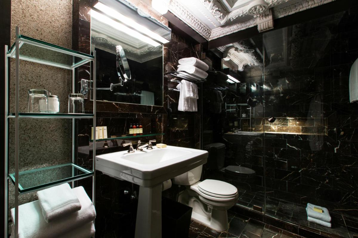 City Club Hotel - image 6