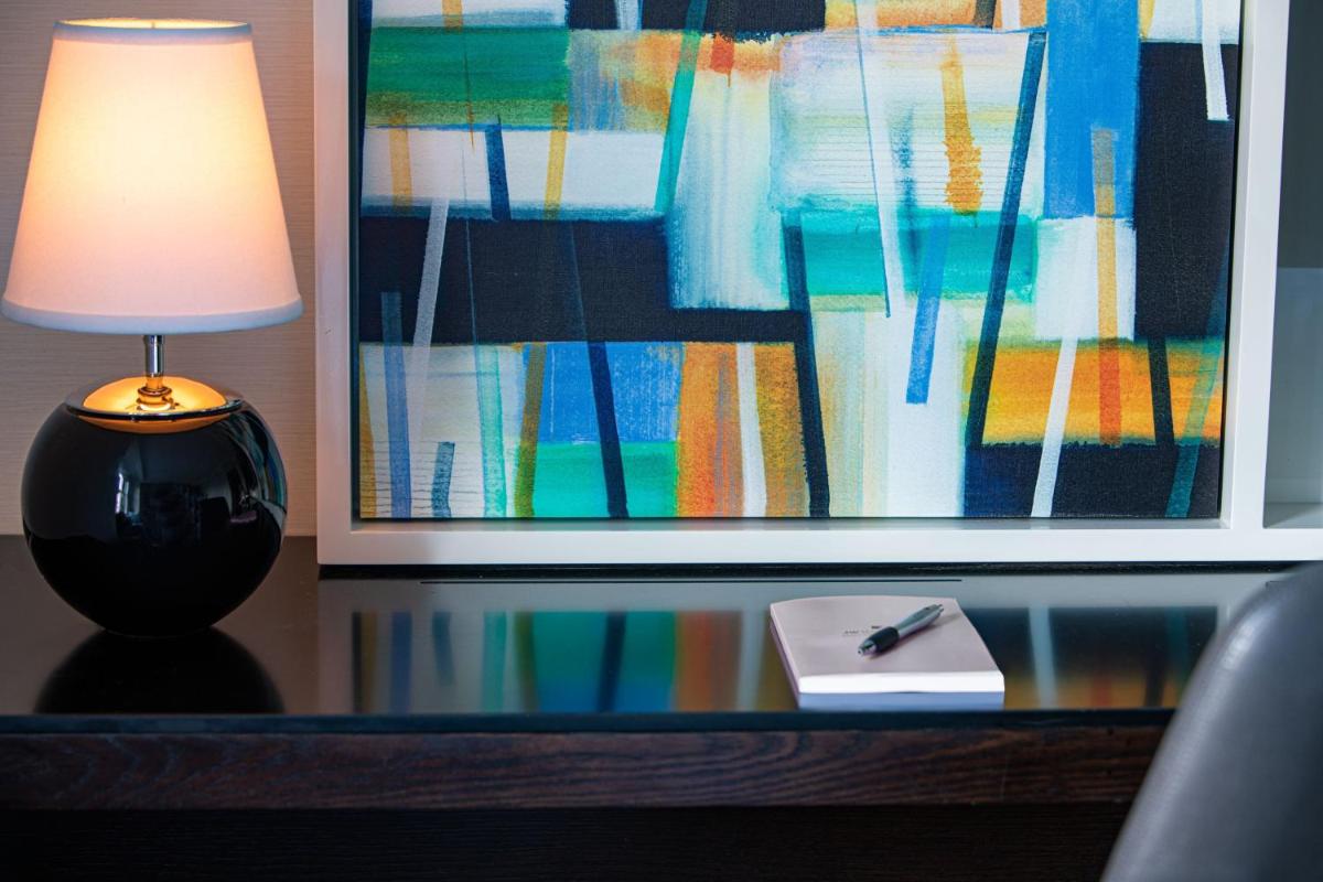 JW Marriott Essex House New York - image 3