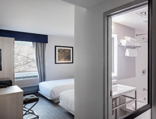 The Gatsby Hotel - image 2