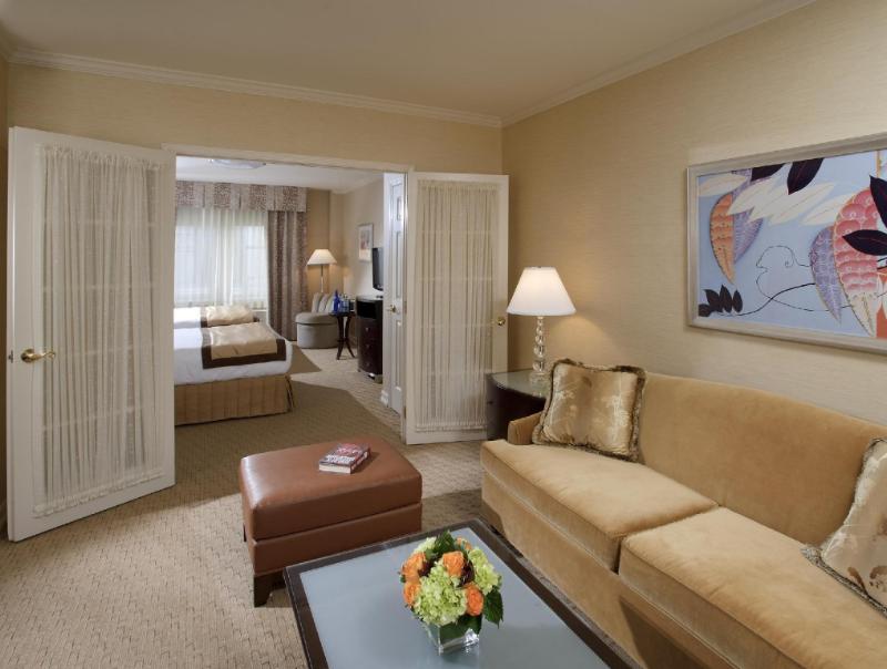 Excelsior Hotel - image 7