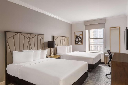 Martinique New York on Broadway Curio Collection by Hilton - image 19