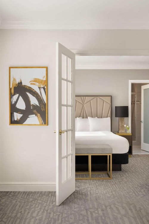 Martinique New York on Broadway Curio Collection by Hilton - image 24