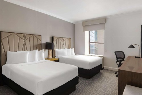 Martinique New York on Broadway Curio Collection by Hilton - image 31