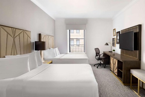 Martinique New York on Broadway Curio Collection by Hilton - image 32
