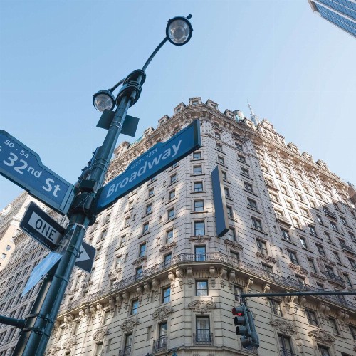 Martinique New York on Broadway Curio Collection by Hilton - image 4