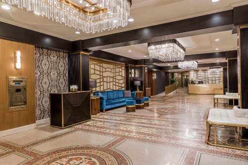 Martinique New York on Broadway Curio Collection by Hilton - image 9