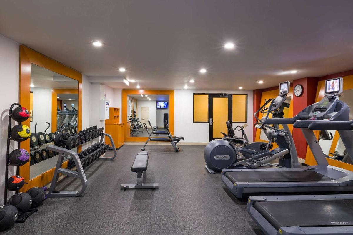 Hilton Garden Inn New York/Tribeca - image 7