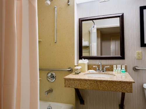 Hilton Garden Inn New York/Tribeca - image 9