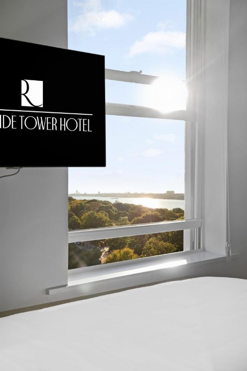 Riverside Tower Hotel - image 19