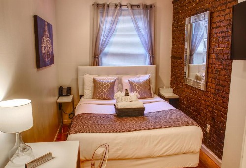 Chelsea Inn - image 21