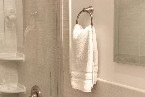 Chelsea Inn - image 28