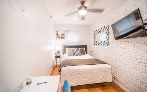 Chelsea Inn - image 30