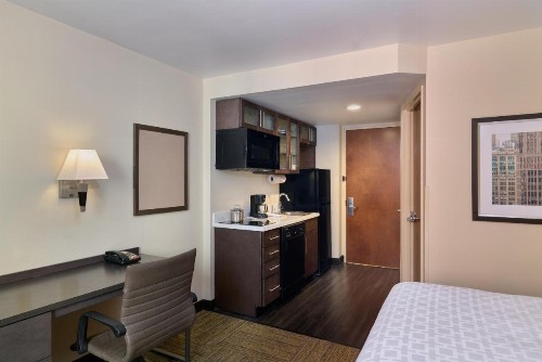 Candlewood Suites NYC -Times Square an IHG Hotel - image 2