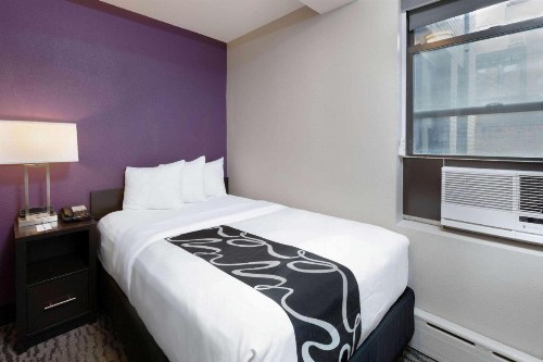 La Quinta by Wyndham New York City Central Park - image 10