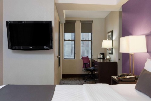 La Quinta by Wyndham New York City Central Park - image 19
