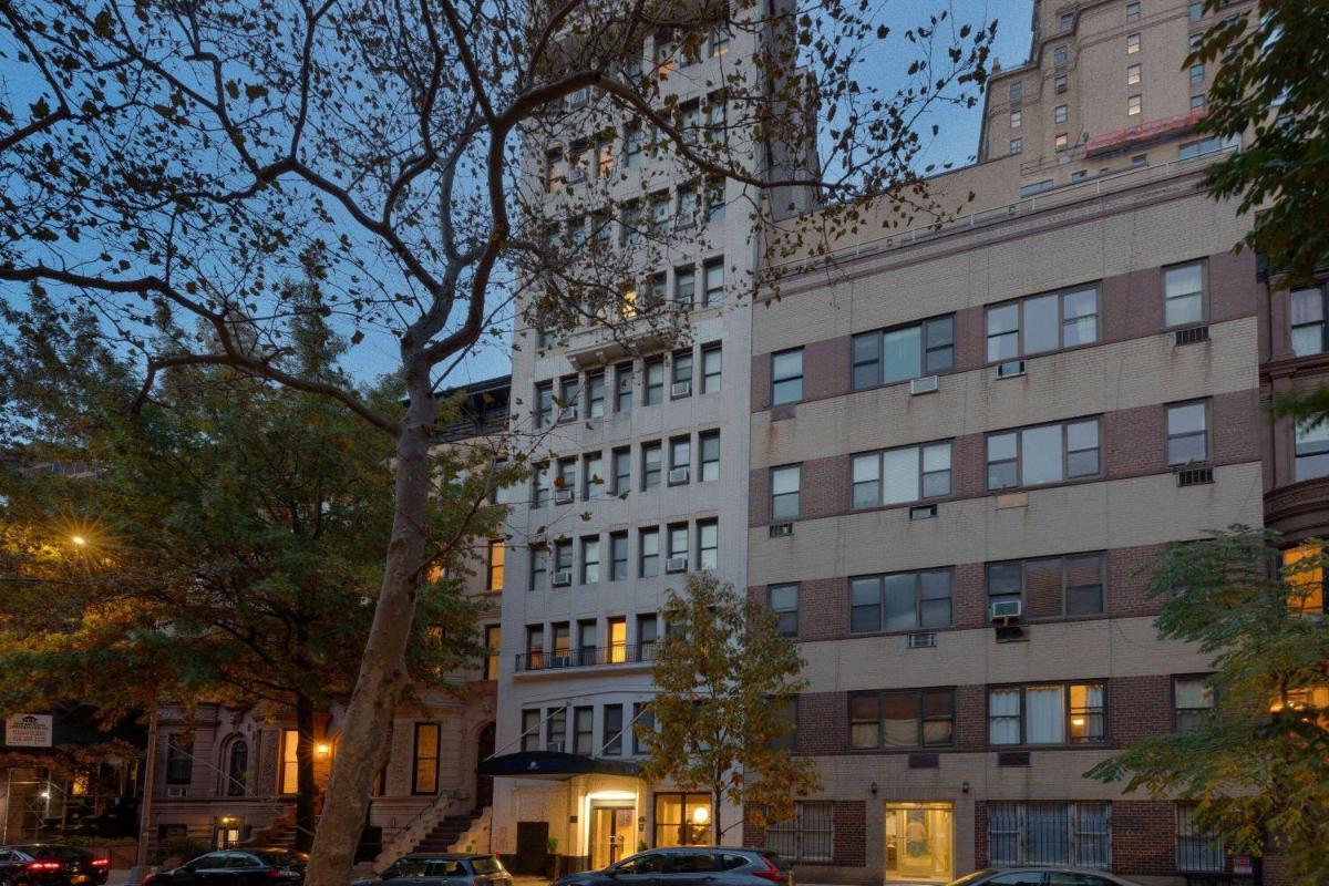 La Quinta by Wyndham New York City Central Park - image 3