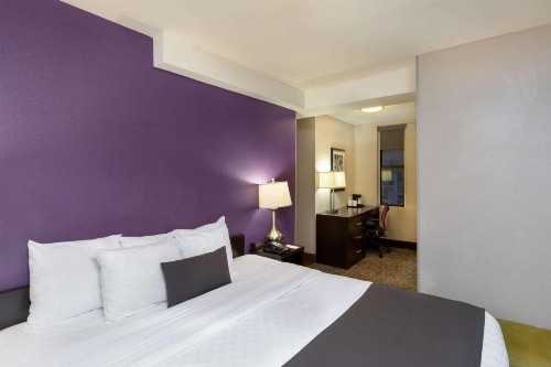 La Quinta by Wyndham New York City Central Park - image 35