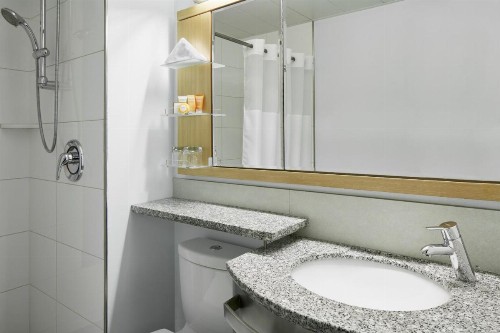Club Quarters Hotel World Trade Center - image 23