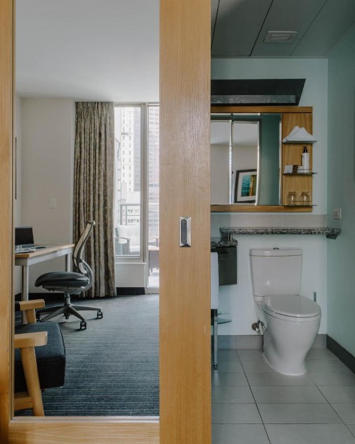 World Center Hotel - image 34