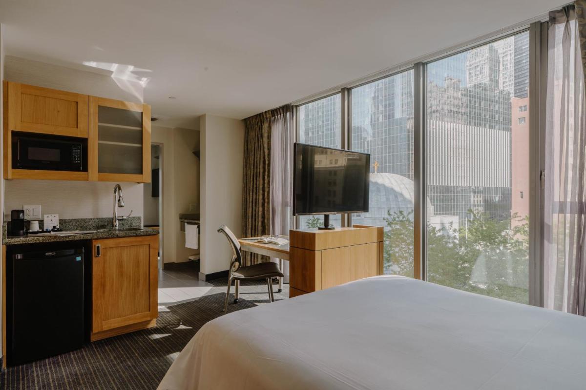 World Center Hotel - image 5