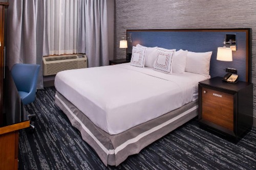 Fairfield Inn & Suites By Marriott New York Manhattan/Times Square - image 11