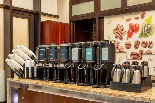 Fairfield Inn & Suites By Marriott New York Manhattan/Times Square - image 18