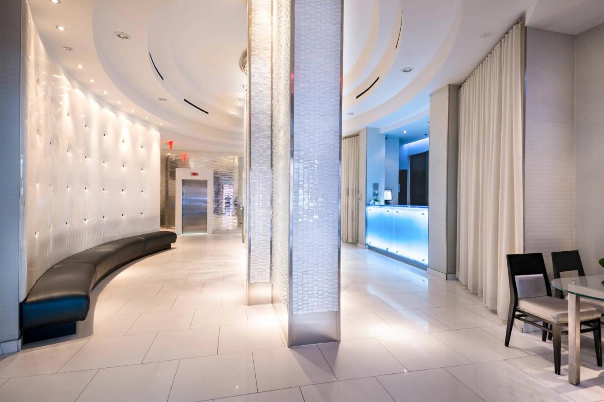 Fairfield Inn & Suites By Marriott New York Manhattan/Times Square - image 2