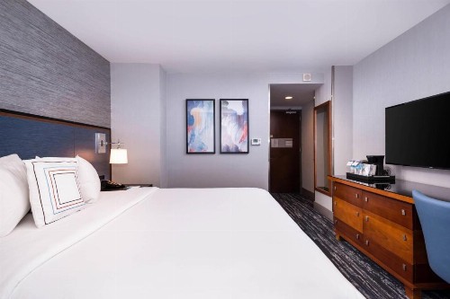 Fairfield Inn & Suites By Marriott New York Manhattan/Times Square - image 8