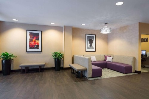 Hampton Inn Manhattan - Times Square South - image 18